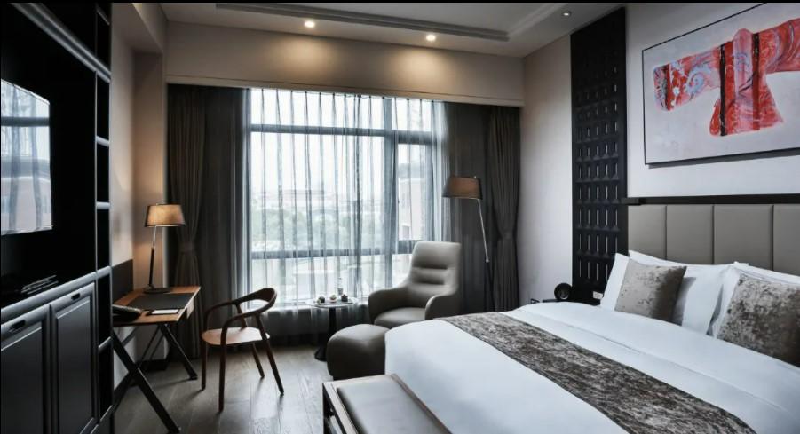 The Senz & Hotel