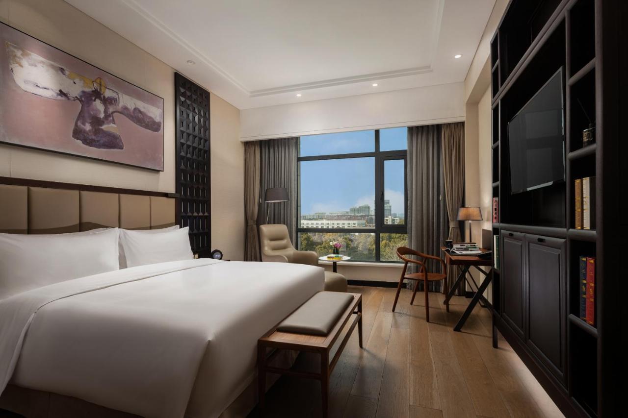 The Senz & Hotel