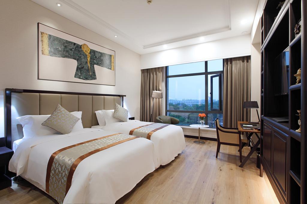 The Senz & Hotel