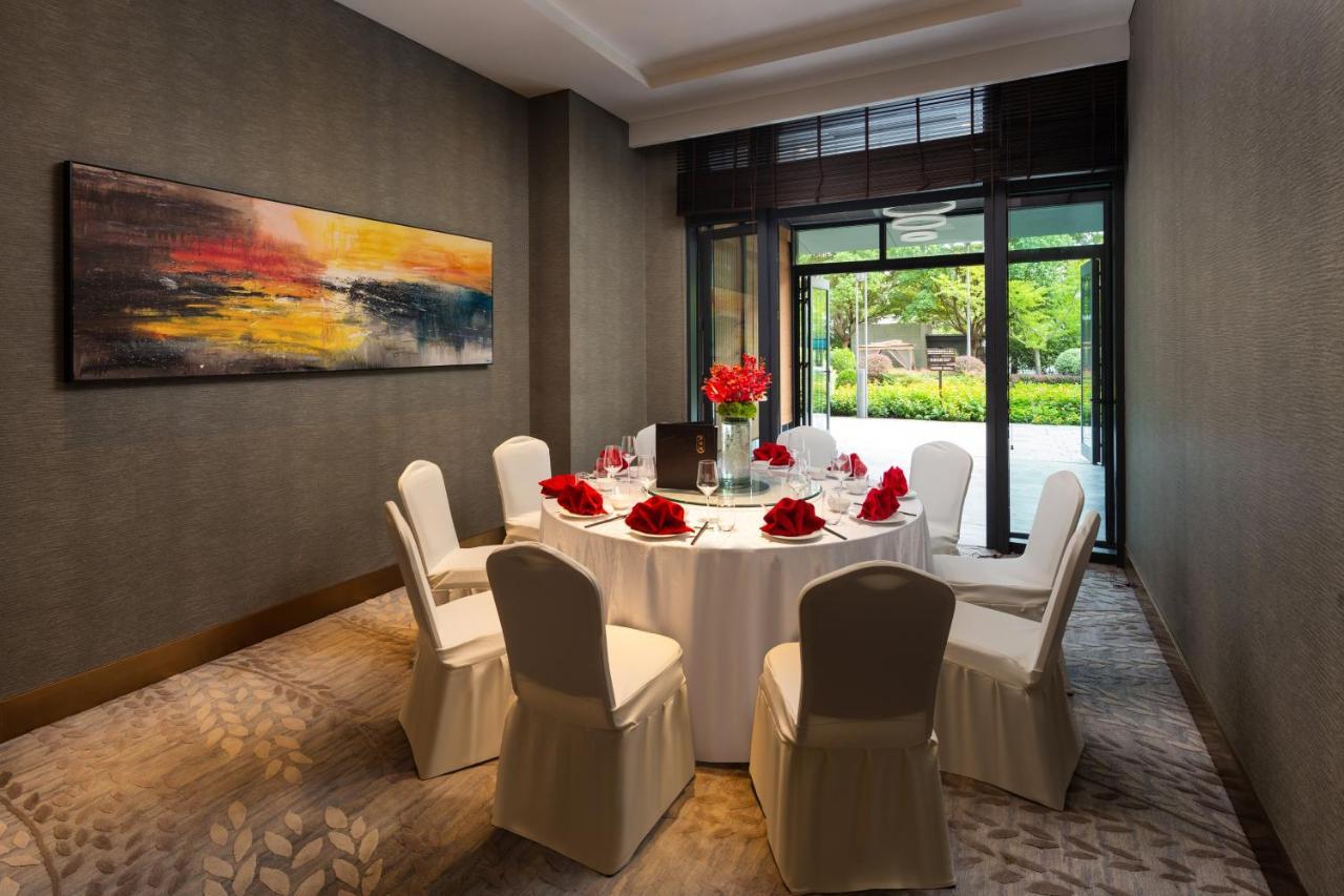 Hotel The Senz & 5*